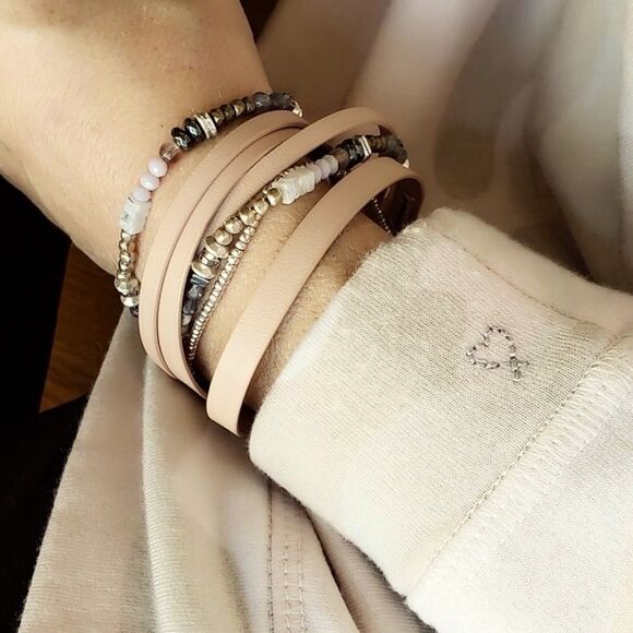 Stella & Dot Yves Wrap Bracelet – Blush Leather Beaded Adjustable - Picture 4 of 4